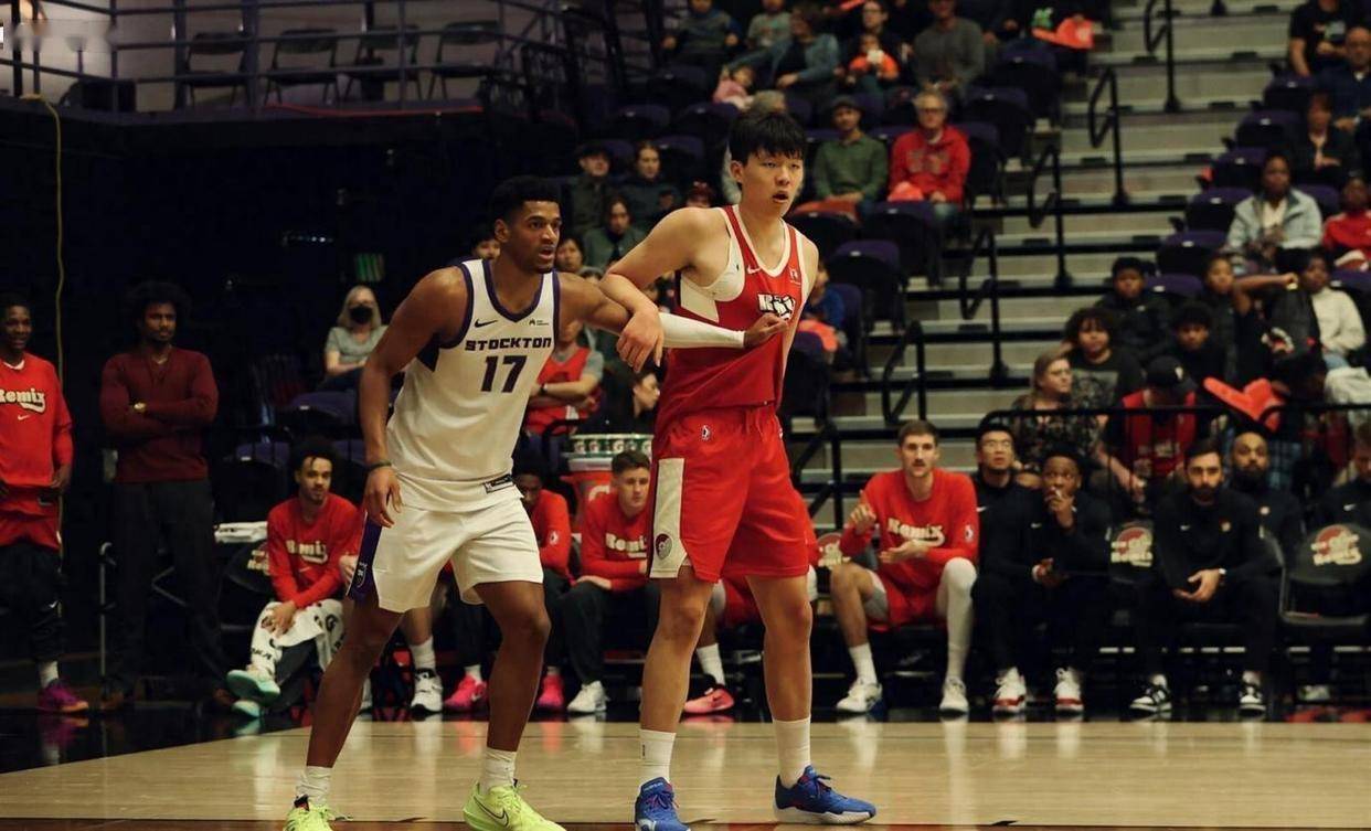 CBA季后赛倒计时，纽约尼克斯赛后复出首秀，细节引发关注，悬念犹存，更衣室氛围转暖的简单介绍-乐鱼平台