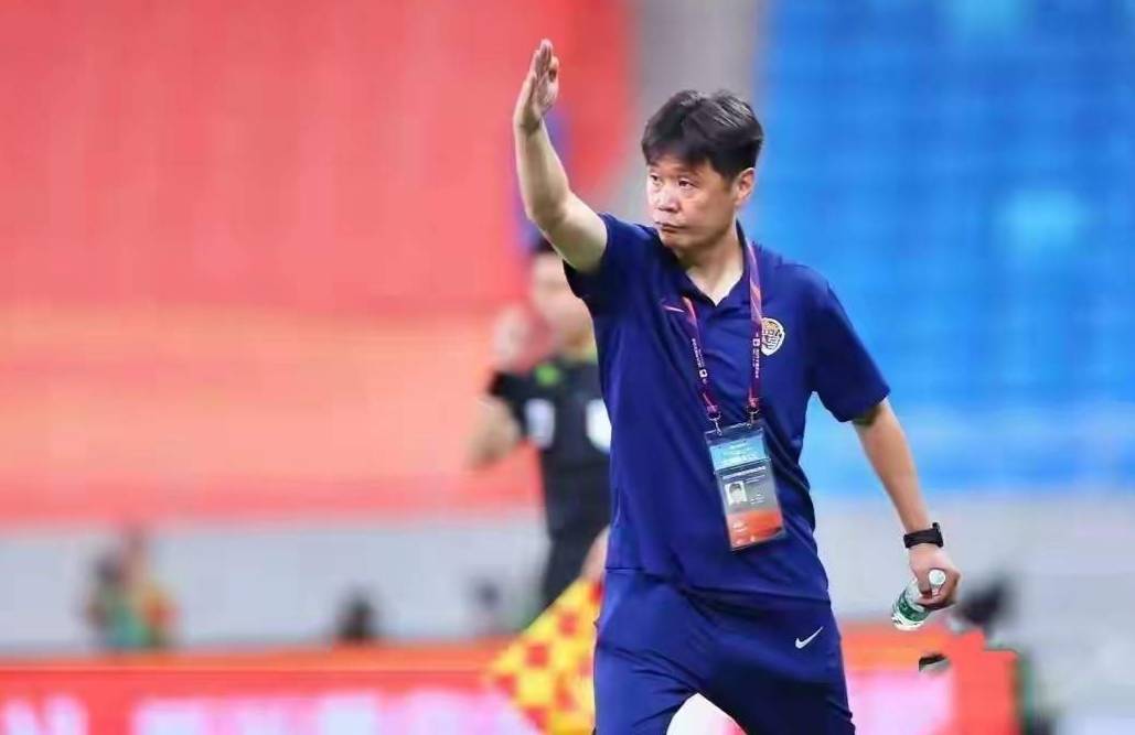 关于里程碑夜夏洛特黄蜂单刀错失，足总杯今晚刷纪录，球迷炸锅，高层口径保持一致的信息